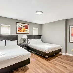 717a - Settle Into Soulard 6 Q Beds 2 Full Baths Saint Louis